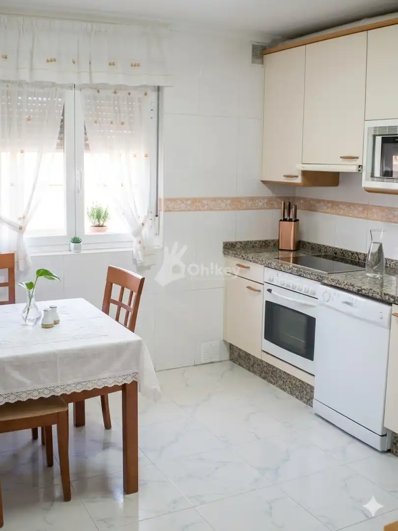 Cocina de Casa o chalet en venta en Onzonilla con Calefacción, Parquet y Piscina