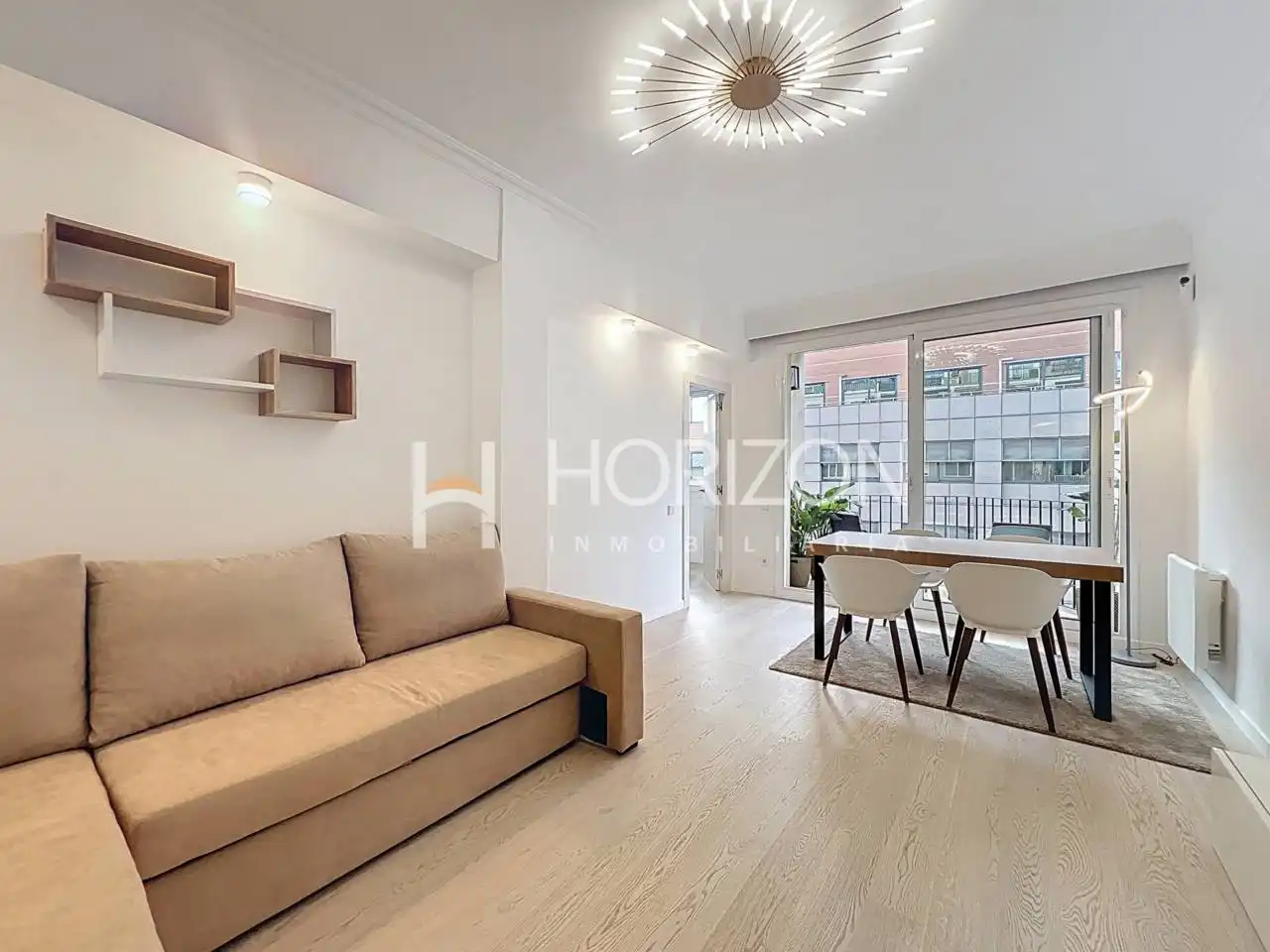 Piso con terraza en venta en Calle Rosselló, imagen 3