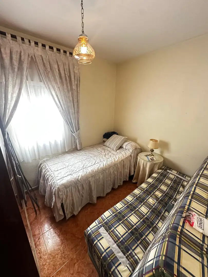 Habitación de Piso en venta en Jaén