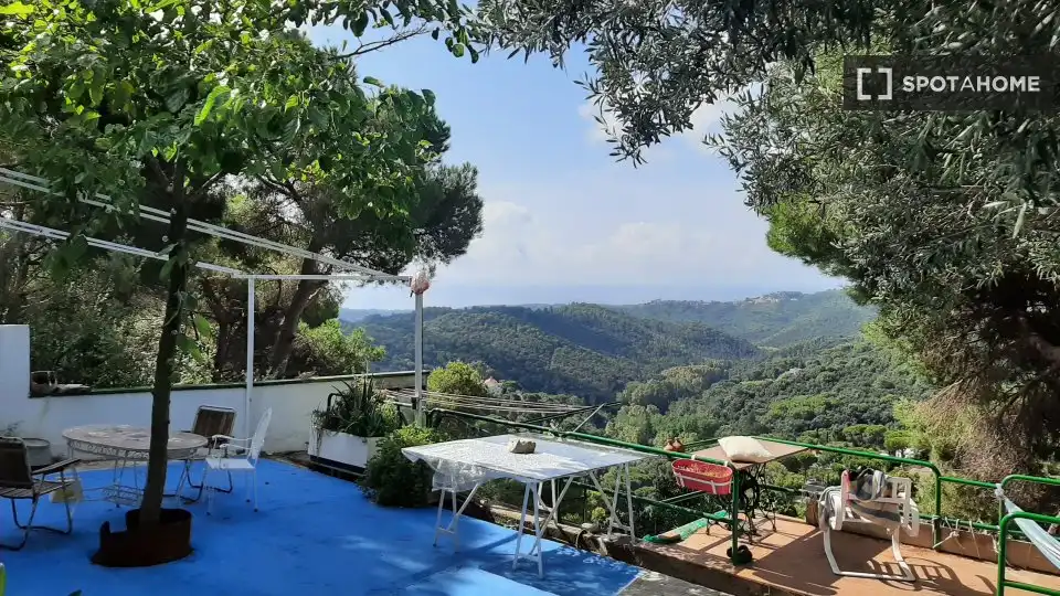 Terrasse von Wohnung zur Miete in Sant Cebrià de Vallalta mit Klimaanlage, Heizung und Möbliert