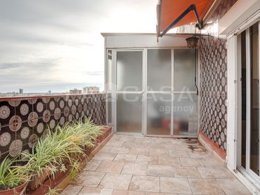 Àtic amb ascensor en venda a Avenida ISABEL LA CATOLICA D'