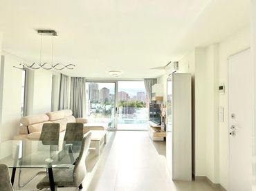 Appartement compact avec piscine à vendre à N/A