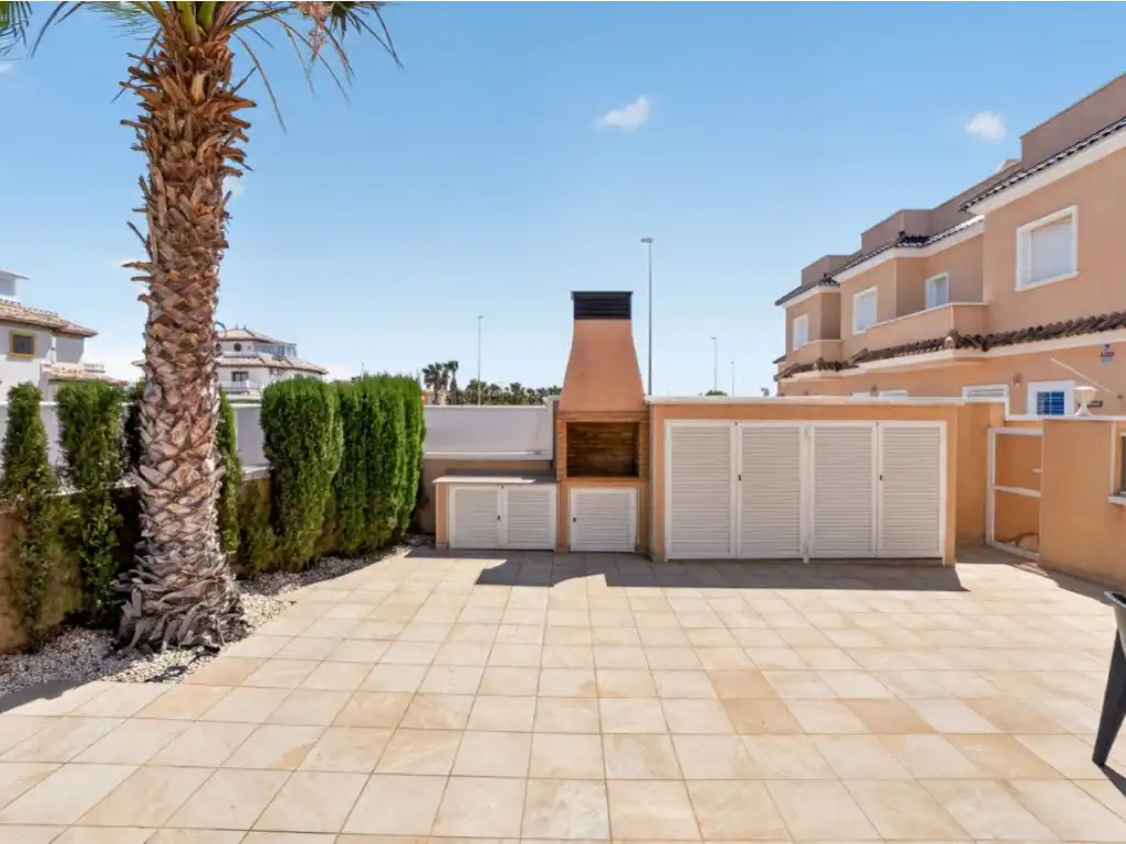 Jardín de Casa adosada en venta en Orihuela con Aire acondicionado, Jardín privado y Terraza