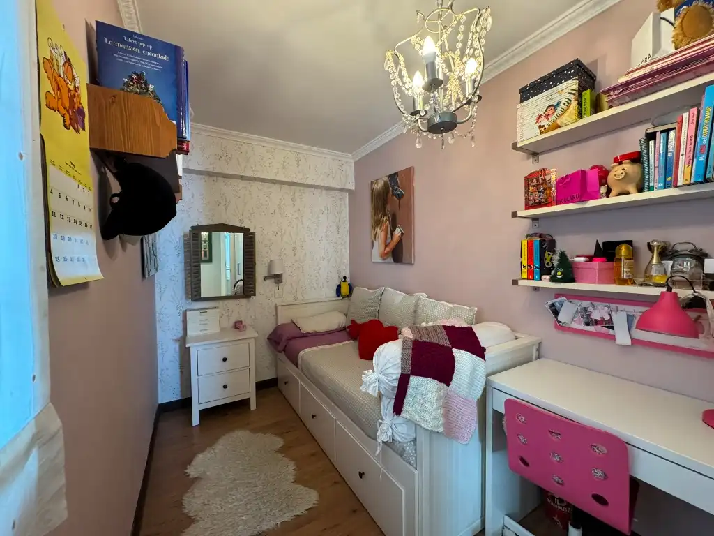 Habitación de Piso en venta en Gijón  con Calefacción, Parquet y Horno