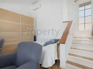 Habitación de Casa adosada en venta en Sant Cugat del Vallès con Aire acondicionado, Calefacción y Jardín privado
