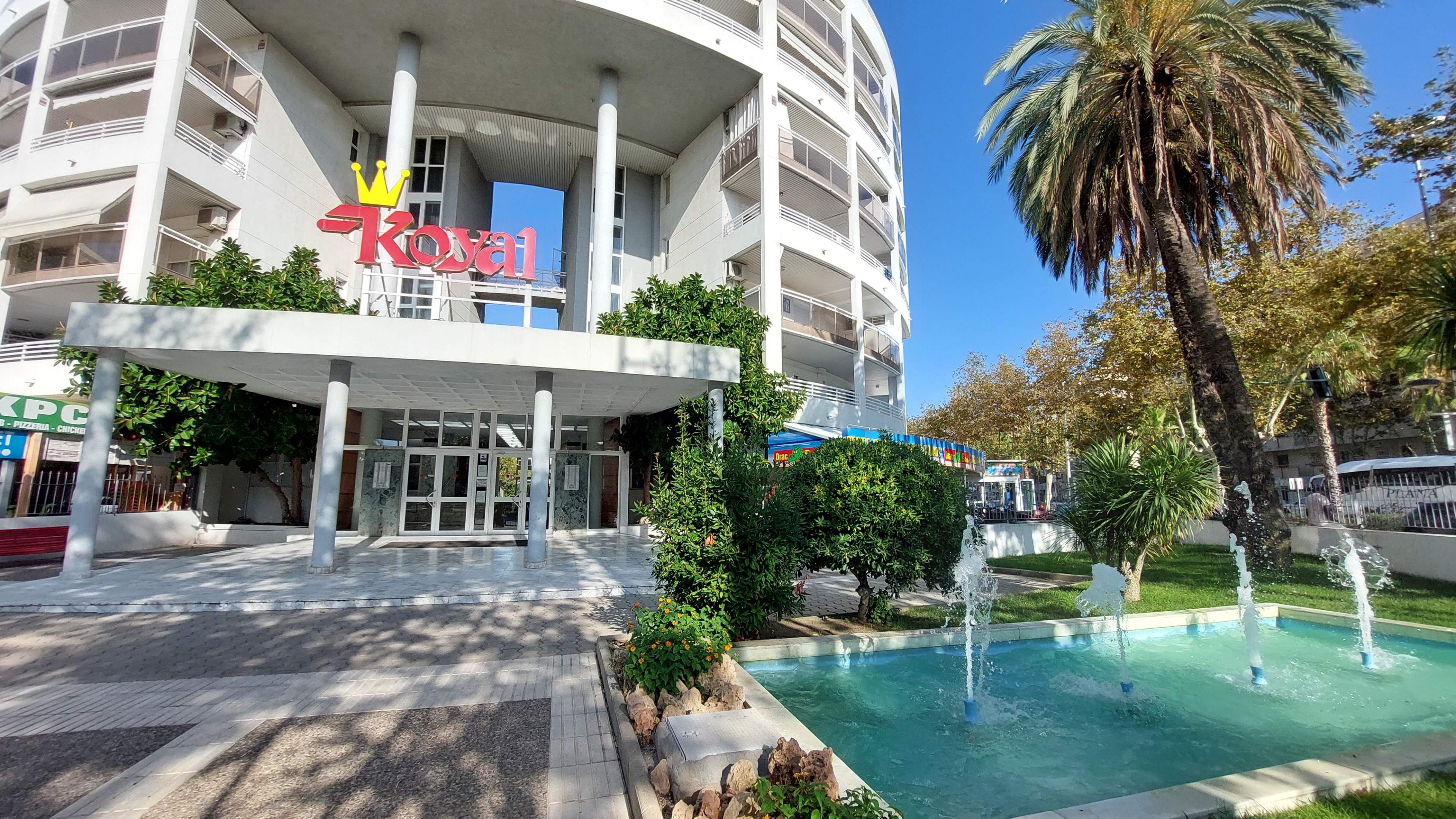Vista exterior de Pis en venda en Salou amb Jardí privat, Terrassa i Balcó