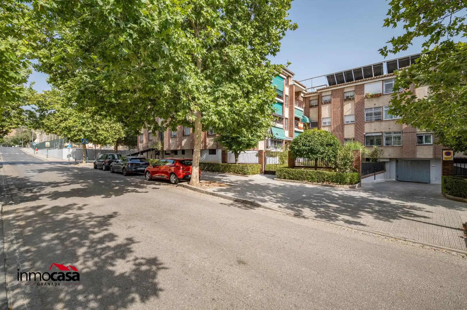 Vista exterior de Piso en venta en Granada con Aire acondicionado, Calefacción y Terraza