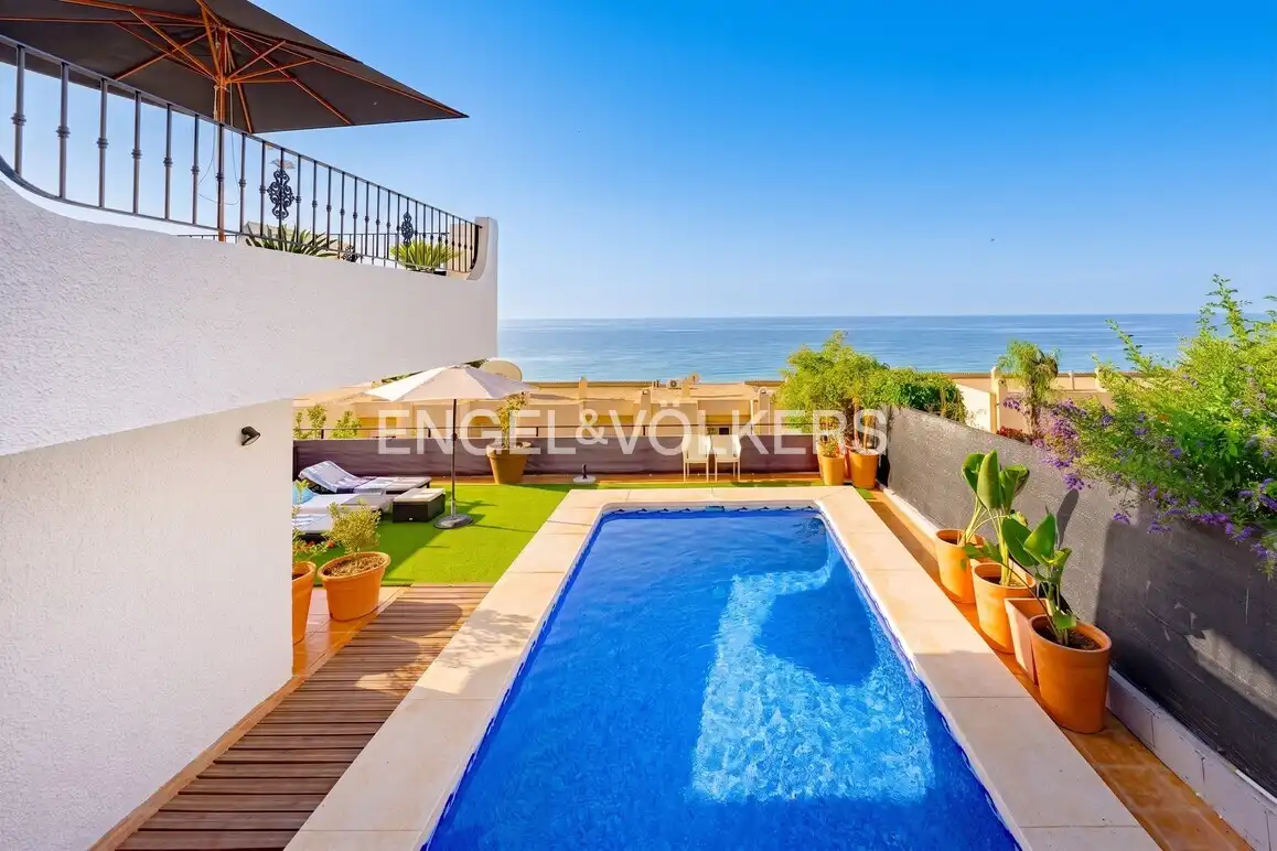 Casa adosada en venta en Calle Finlandia, 182, Poble Nou - Montiboli