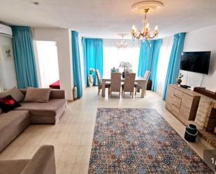 Sala d'estar de Casa adosada en venda en Altea amb Aire condicionat i Terrassa