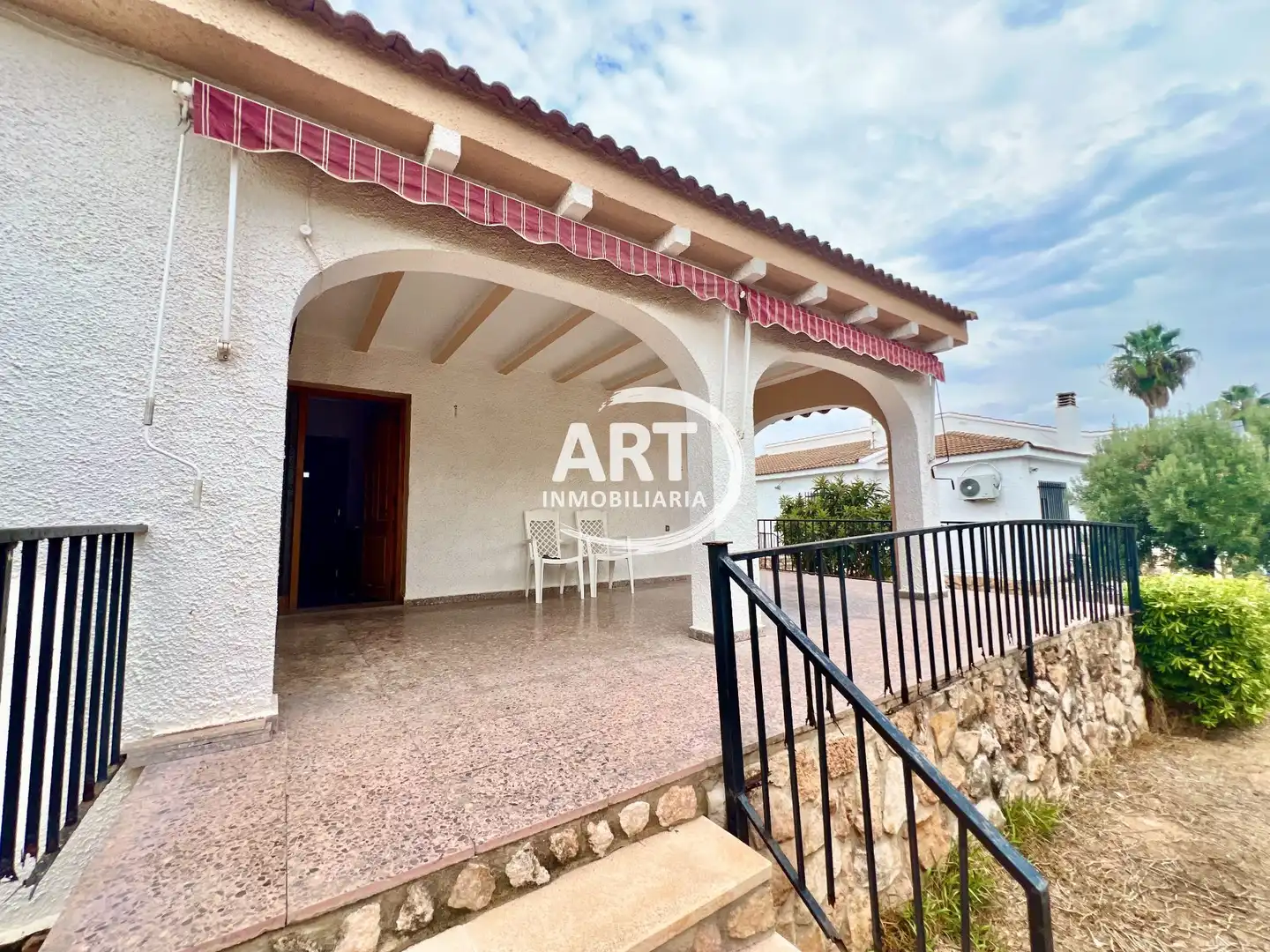 Vista exterior de Casa o chalet en venta en Riba-roja de Túria, Valencia
