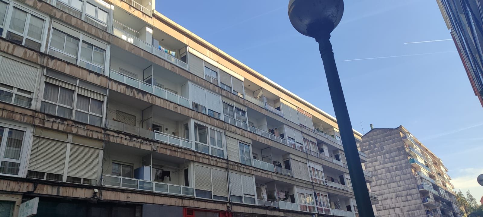 Vista exterior de Pis en venda en Torrelavega  amb Calefacció, Parquet i Terrassa