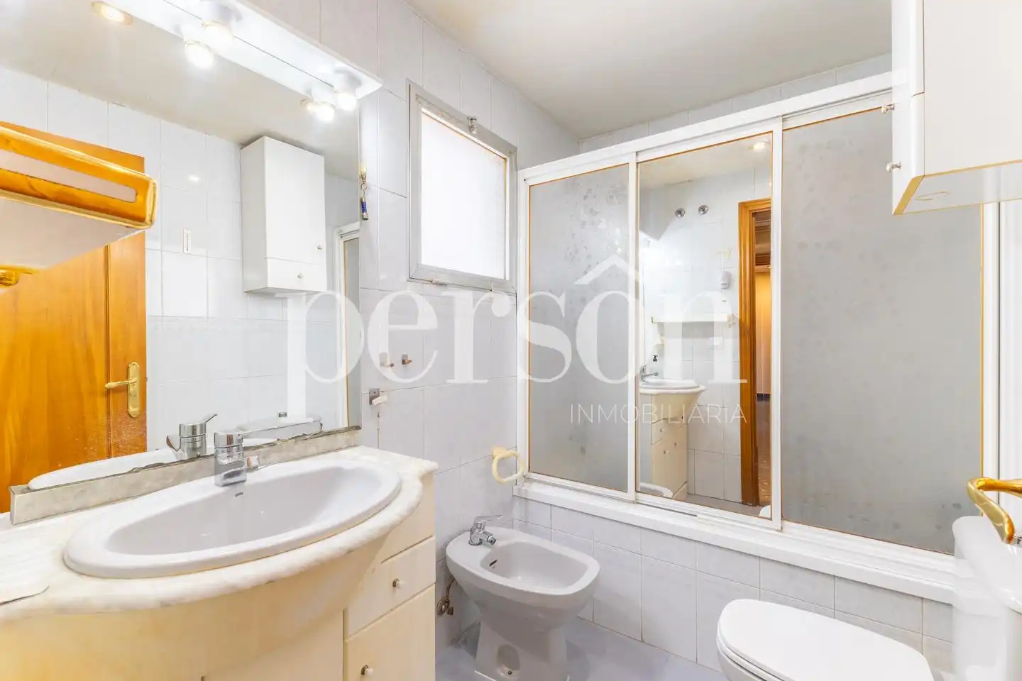 Baño de Piso en venta en Valencia con Aire acondicionado, Calefacción y Terraza