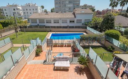 Swimming pool of Single-family semi-detached for sale in Vilassar de Mar  with Air Conditioner, Heating and Private garden