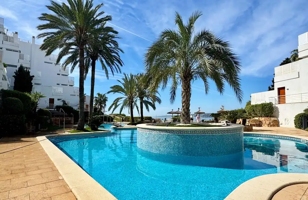 Piscina de Apartamento en venta en Calvià con Aire acondicionado, Terraza y Piscina comunitaria