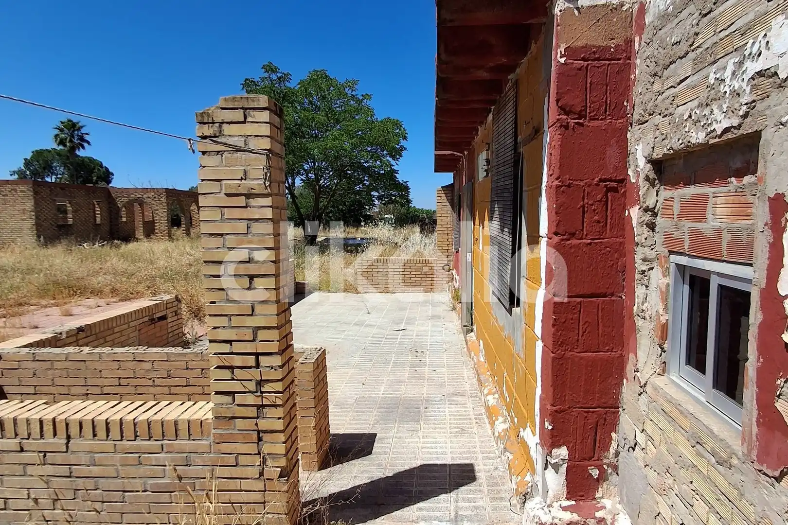 Exterior view of Houses for sale in Carmona  with Private garden, Storage room and Swimming Pool