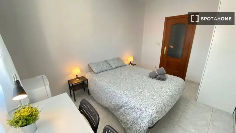 Habitación de Piso de alquiler en Madrid con Aire acondicionado, Calefacción y Amueblado