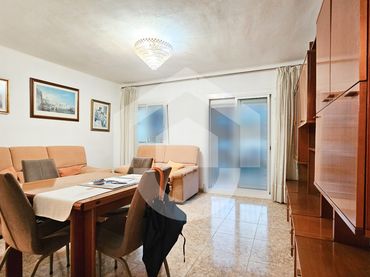 Flat with balcony for sale in Nou Barris