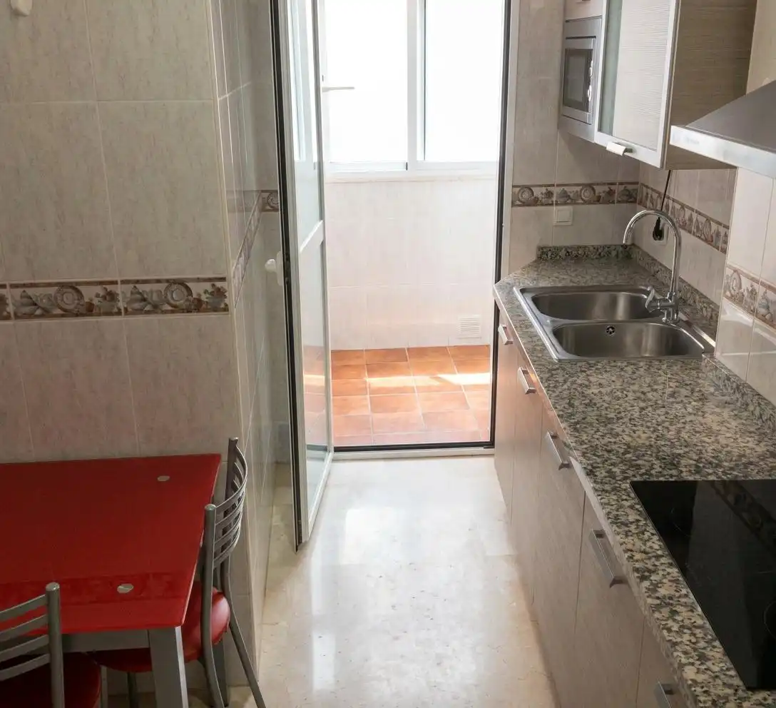 Küche von Wohnung zur Miete in Granada mit Klimaanlage, Heizung und Terrasse