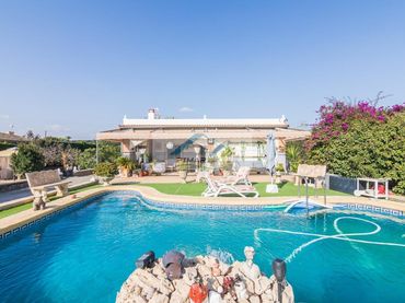 Villa con piscina in vendita a La Algoda - Matola - Llano de San José