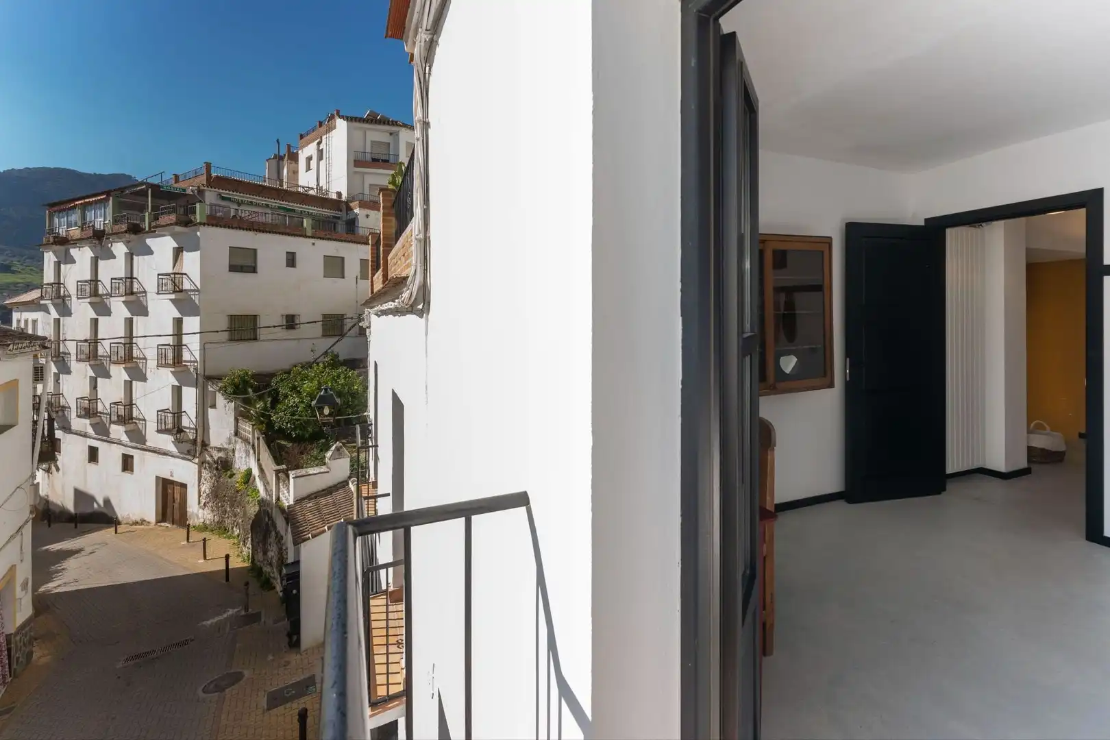 Terrassa de Casa adosada en venda en Tolox amb Calefacció
