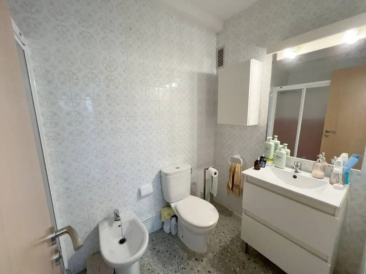 Baño de Piso en venta en Cubelles con Terraza