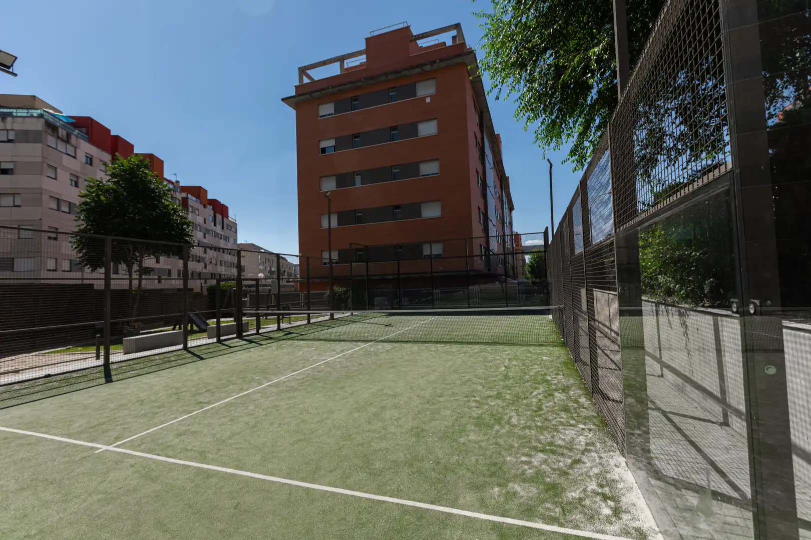 Parkplatz von Wohnung zum Verkauf in Madrid mit Klimaanlage, Terrasse und Gemeinschaftspool