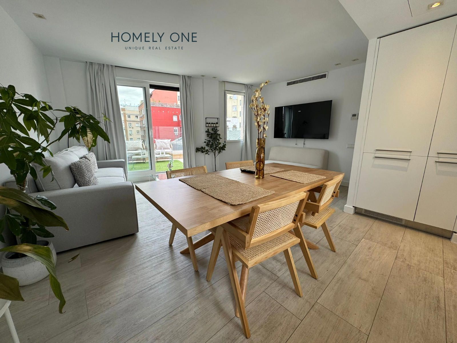 Comedor de Ático de alquiler en  Madrid Capital con Aire acondicionado, Calefacción y Terraza
