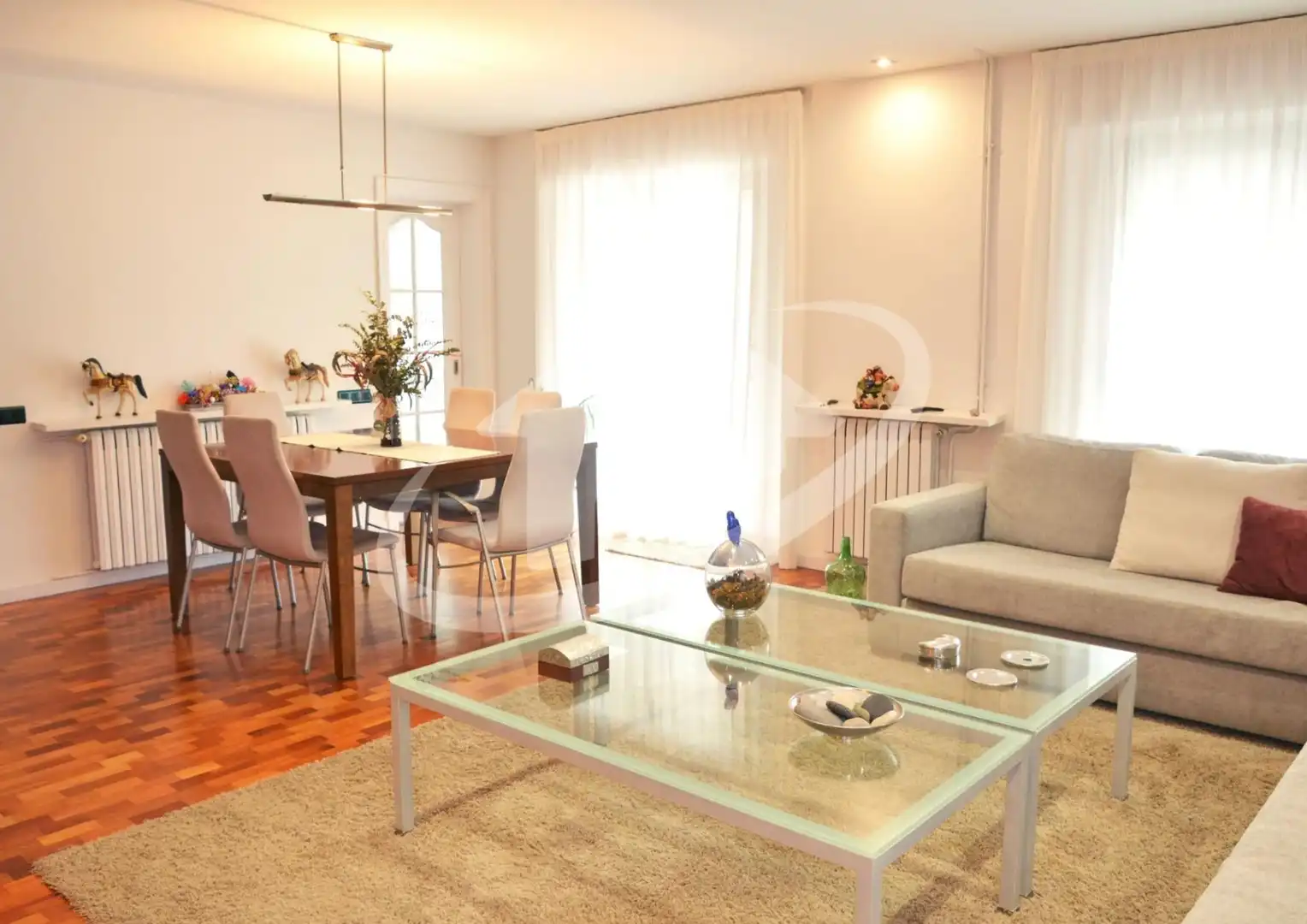 Sala de estar de Casa o chalet en venta en Sant Quirze del Vallès con Aire acondicionado, Calefacción y Jardín privado