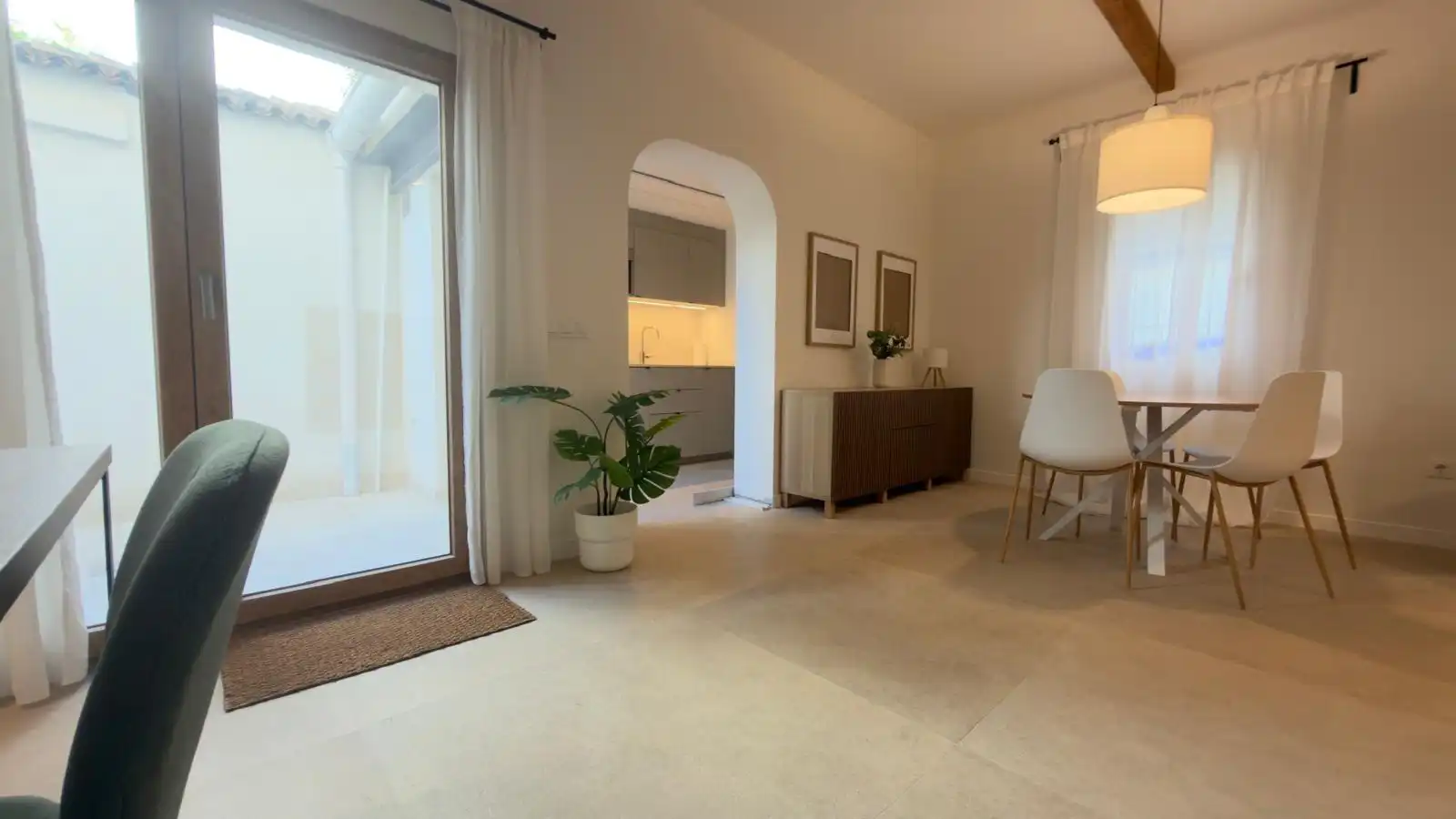Dining room of Houses for sale in Alaquàs  with Air Conditioner, Terrace and Furnished