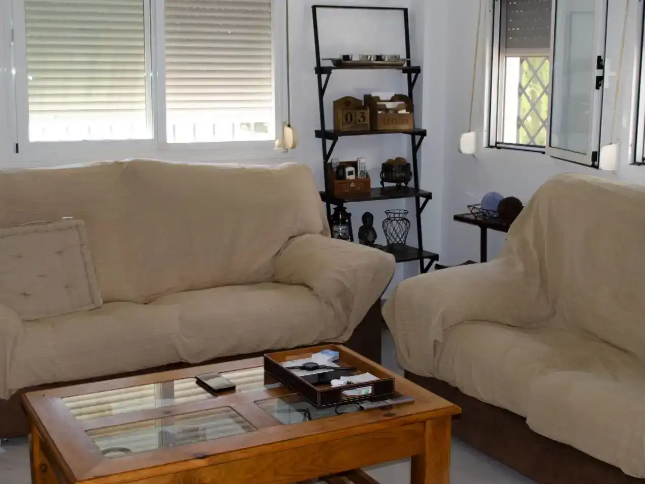 Sala d'estar de Casa o xalet en venda en Alhaurín de la Torre amb Aire condicionat