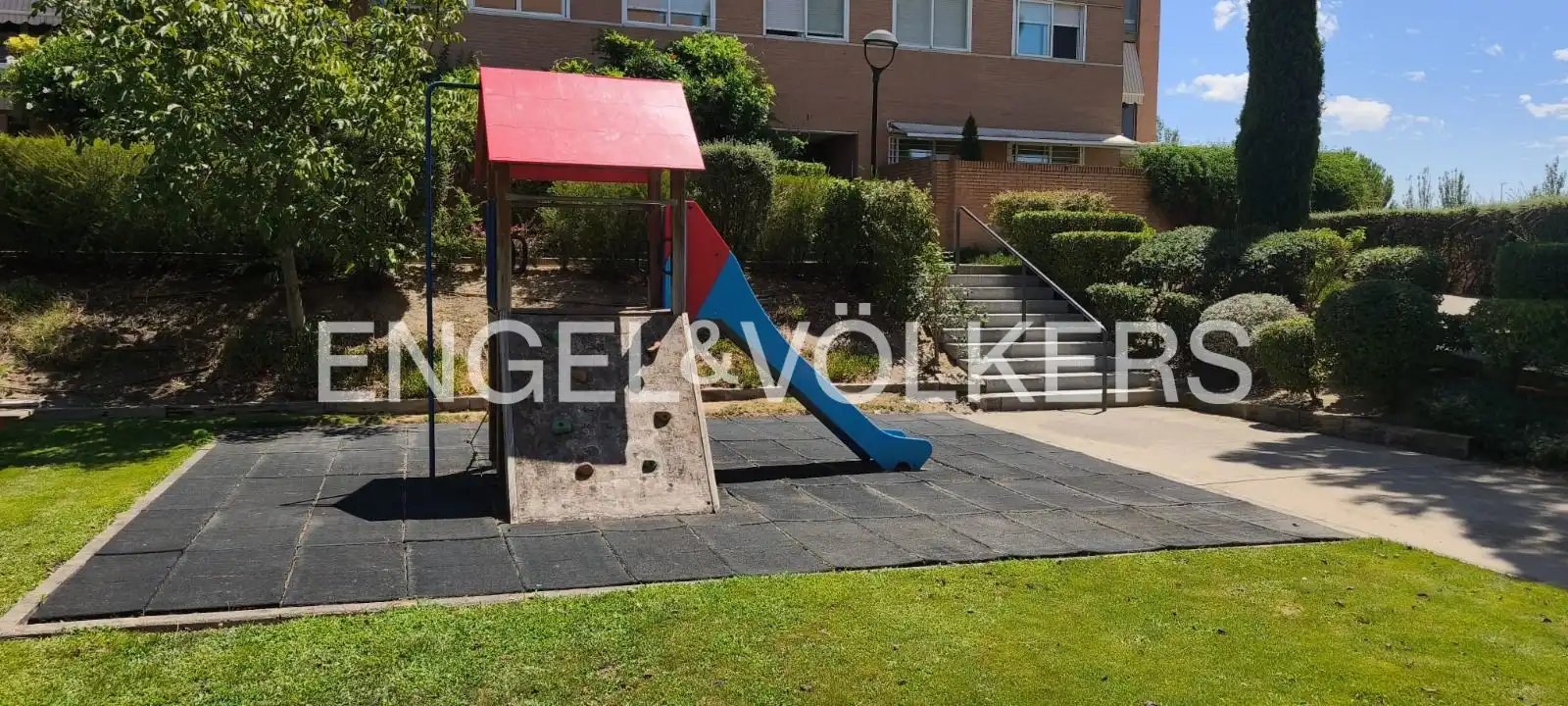 Aparcament de Pis de lloguer en Las Rozas de Madrid amb Aire condicionat, Calefacció i Parquet