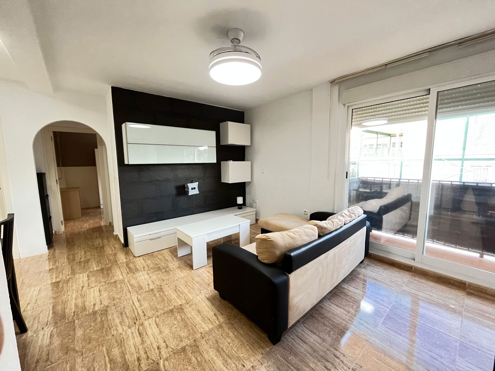 Sala d'estar de Pis de lloguer en Cartagena amb Traster i Balcó