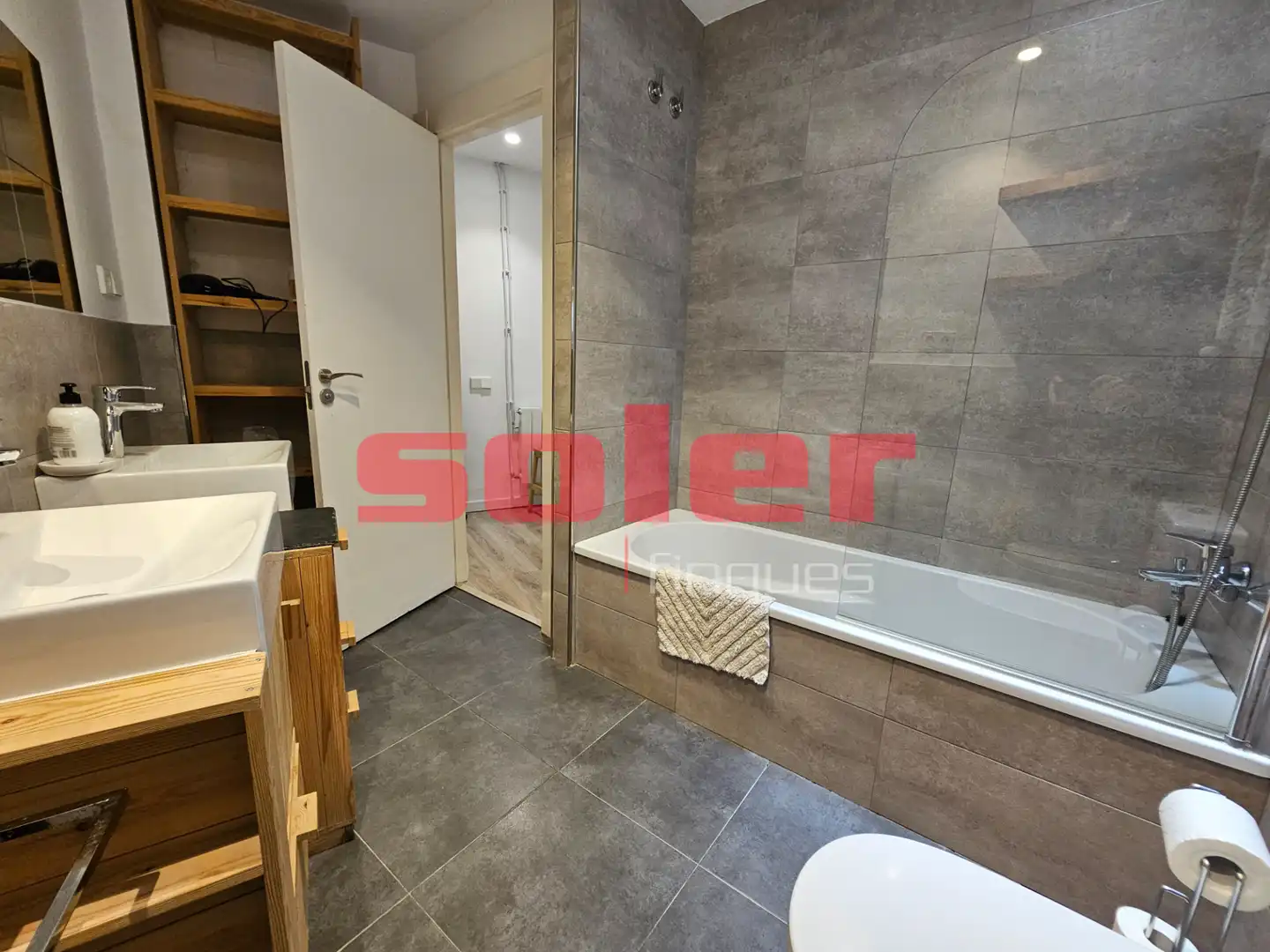 Baño de Casa o chalet en venta en Sant Cugat del Vallès con Aire acondicionado, Calefacción y Jardín privado