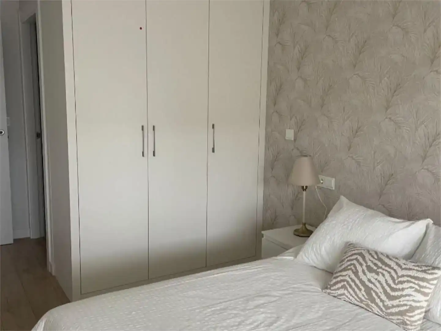 Schlafzimmer von Wohnung zur Miete in Santurtzi  mit Klimaanlage