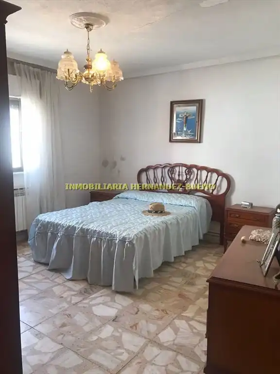 Dormitori de Casa o xalet en venda en Fresno Alhándiga amb Calefacció i Terrassa