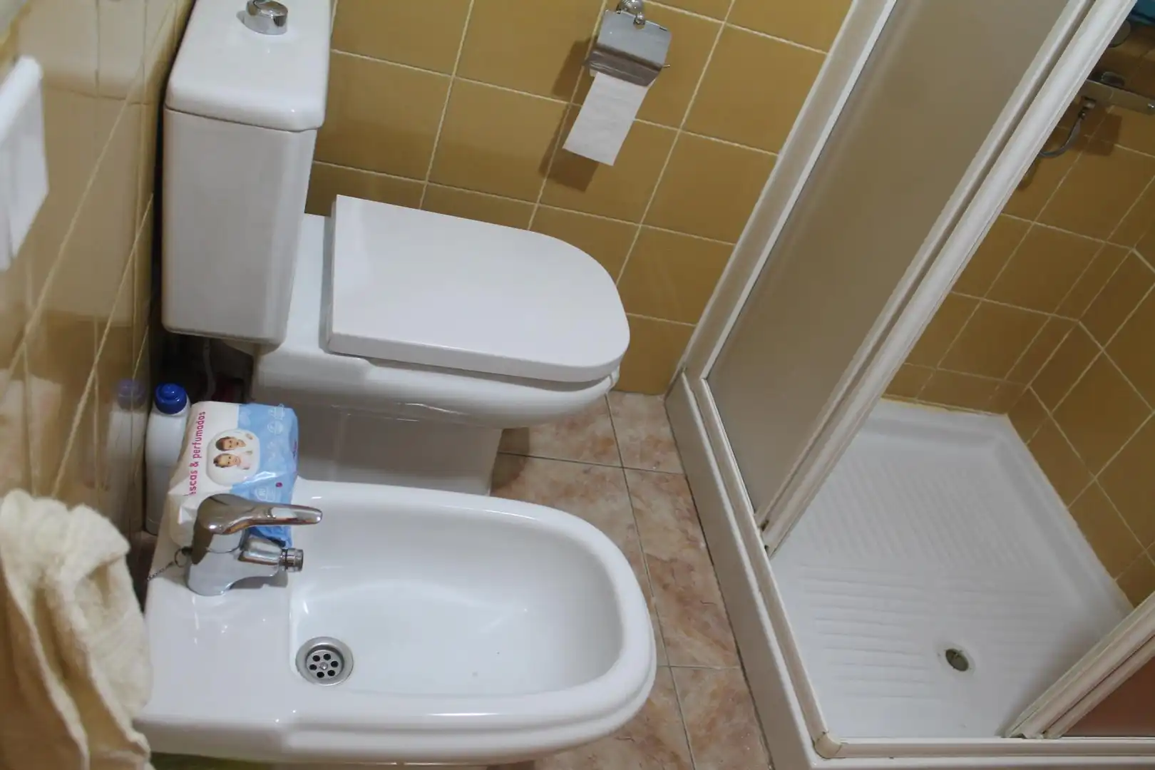 Bathroom of Flat for rent in Telde  with Furnished
