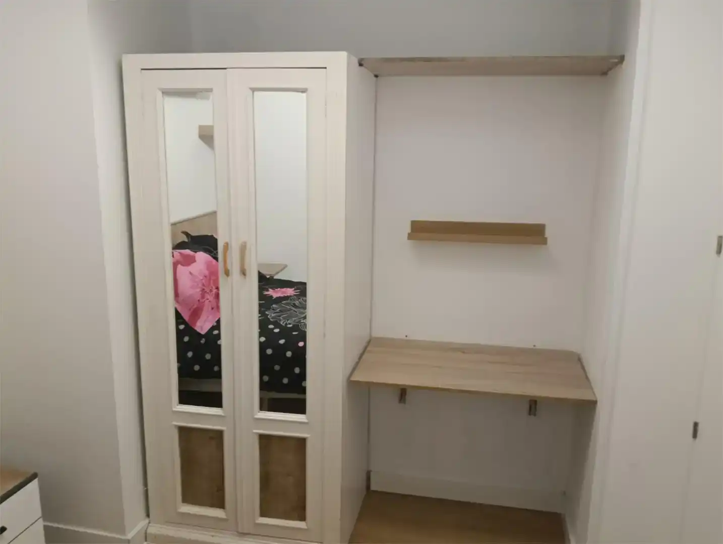 Dormitori de Loft per a compartir en Leganés amb Aire condicionat, Traster i Moblat