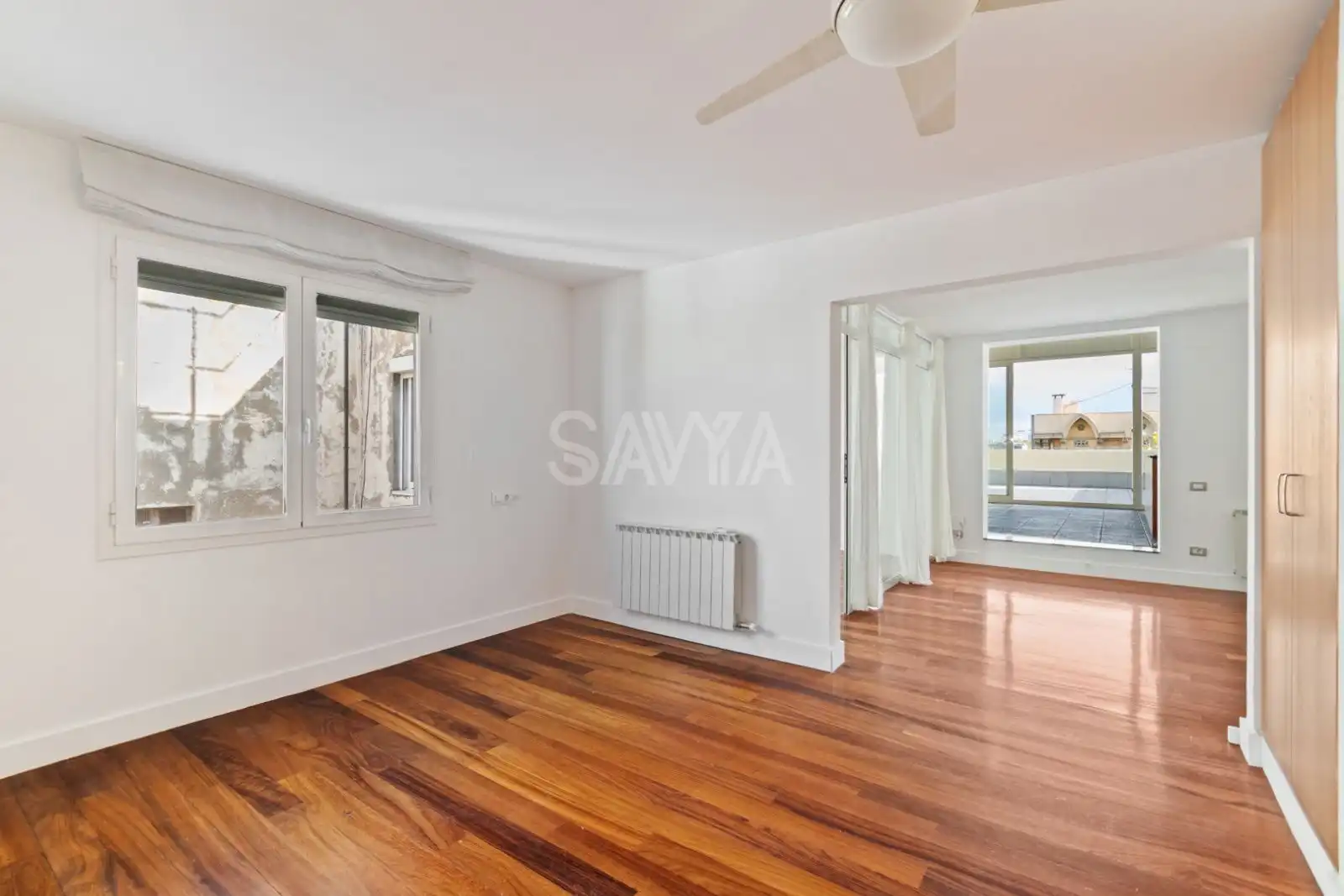 Living room of Office for sale in Barcelona