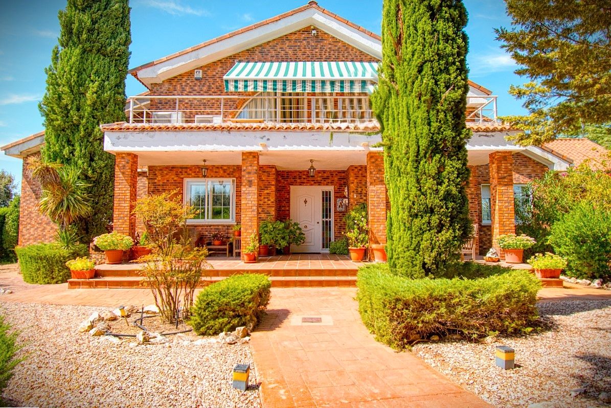 House or chalet for sale in Eurovillas