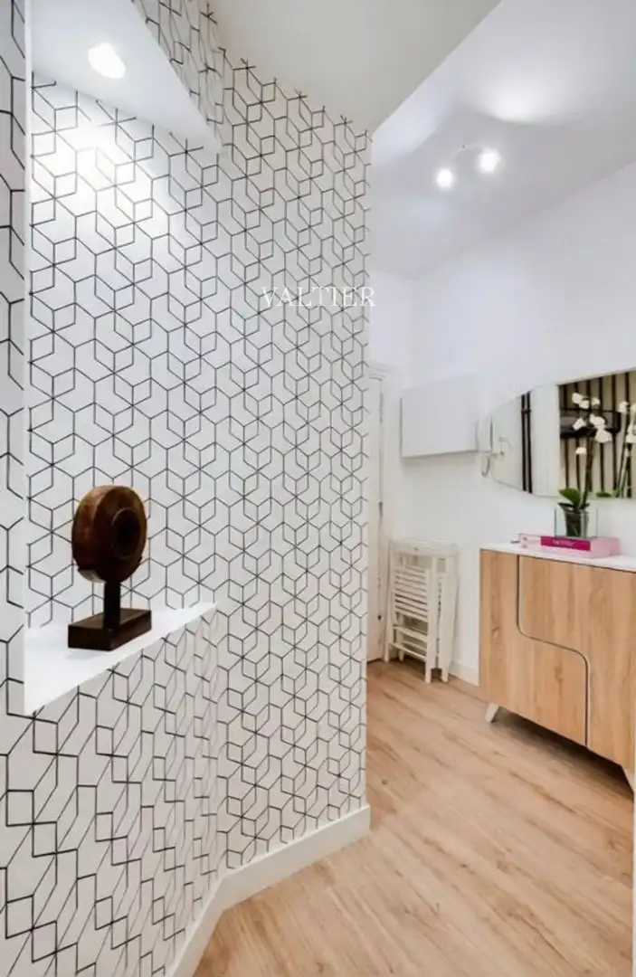 Flat for rent in Madrid  with Air Conditioner, Heating and Furnished