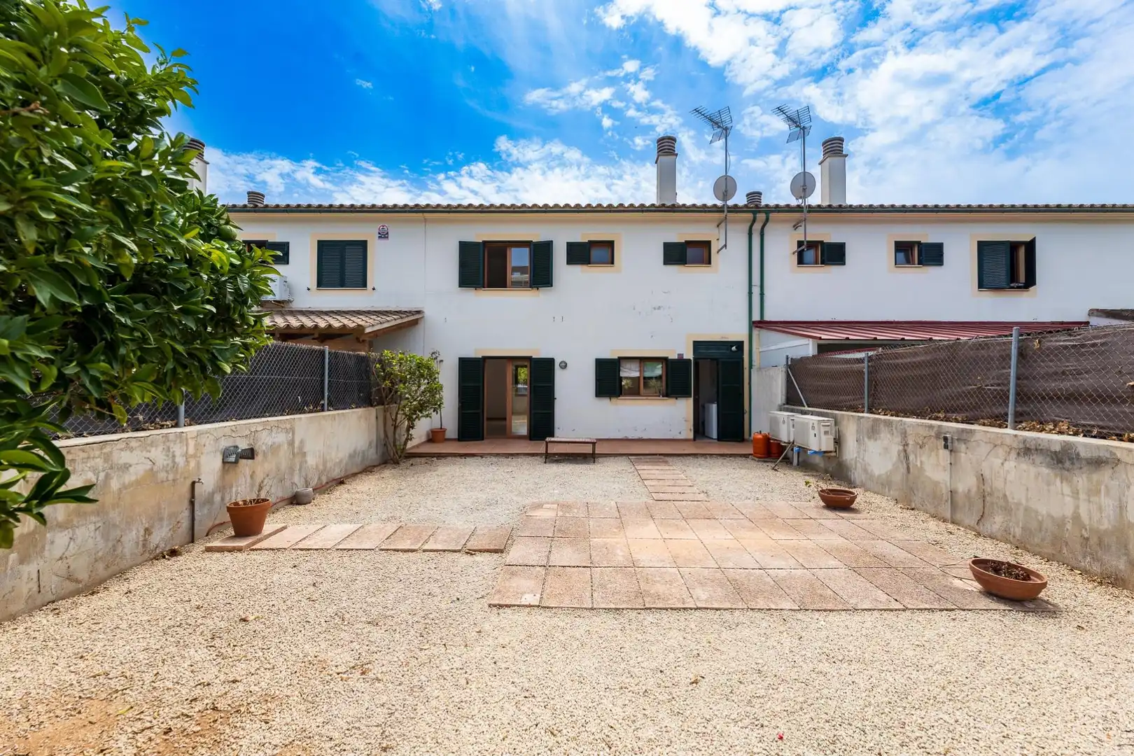 Jardín de Casa adosada de alquiler en  Palma de Mallorca con Aire acondicionado, Terraza y Alarma