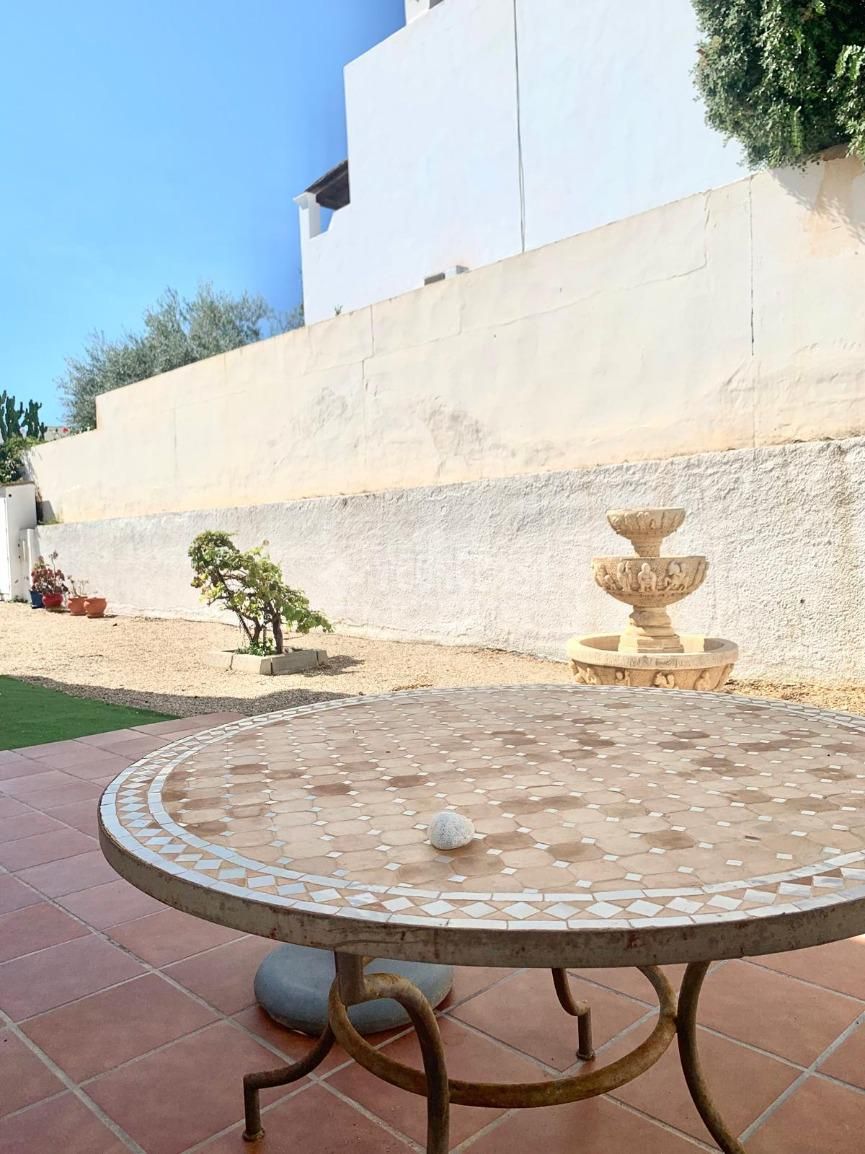 Jardí de Casa adosada de lloguer en Mojácar amb Aire condicionat, Calefacció i Moblat