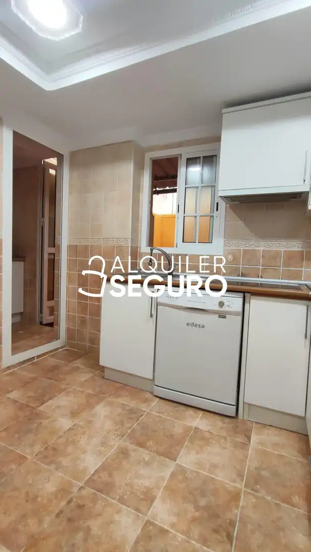 Kitchen of Flat for rent in Valencia  with Terrace and Furnished
