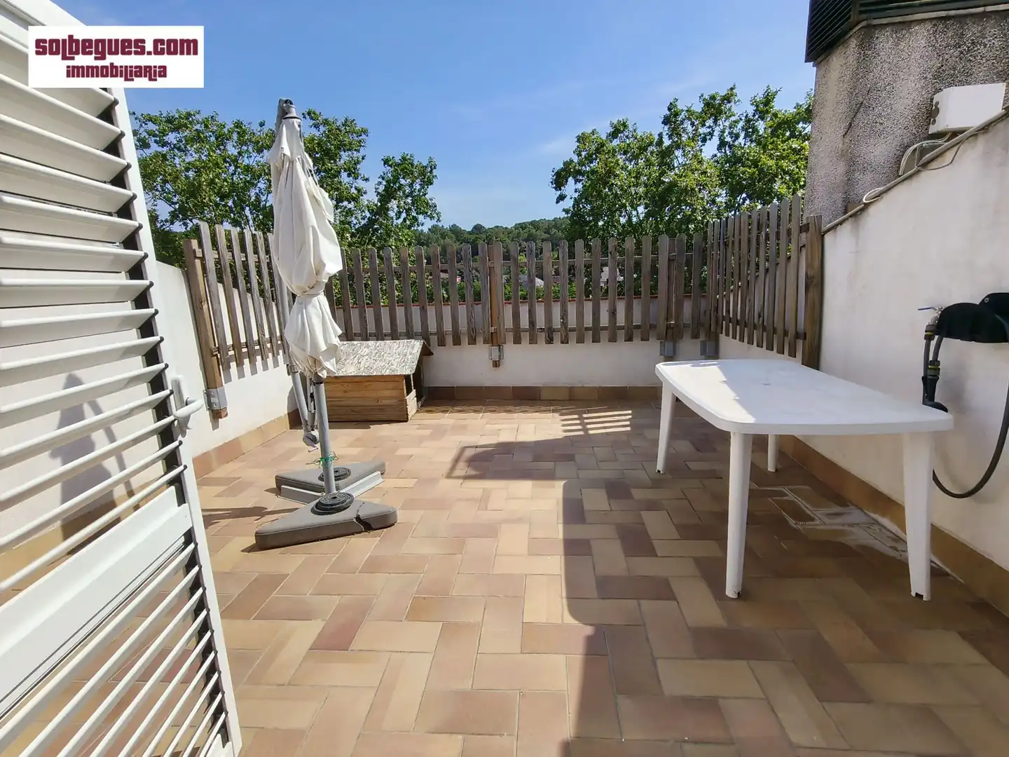 Terrassa de Casa adosada en venda en Begues amb Aire condicionat, Calefacció i Jardí privat