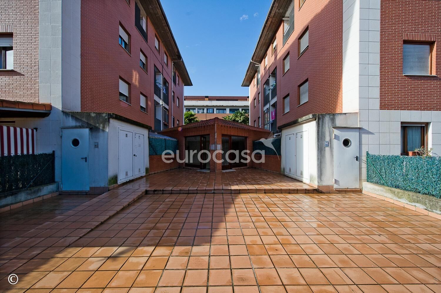 Vista exterior de Piso en venta en Piélagos con Calefacción