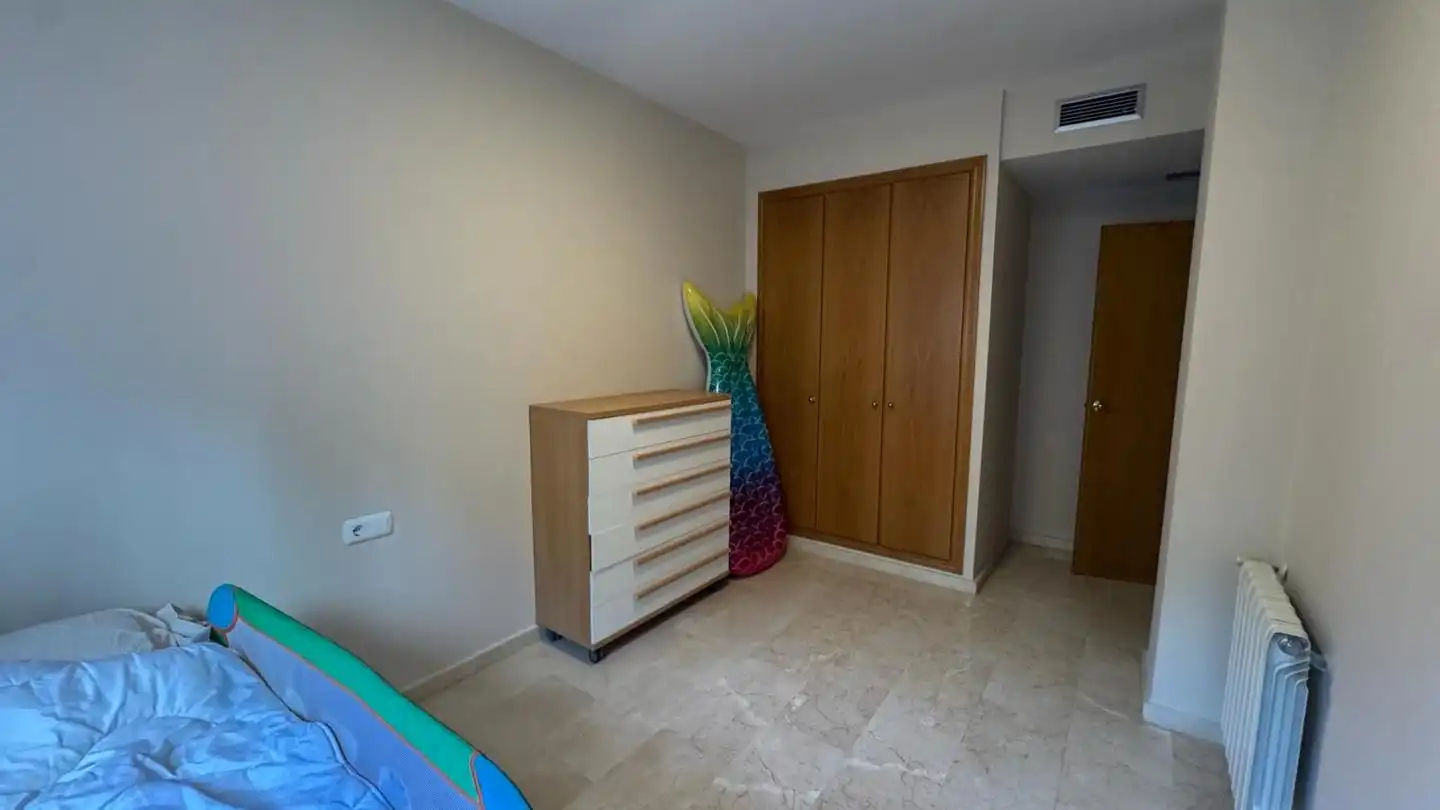 Planta baja de alquiler en Paterna con Aire acondicionado, Terraza y Amueblado
