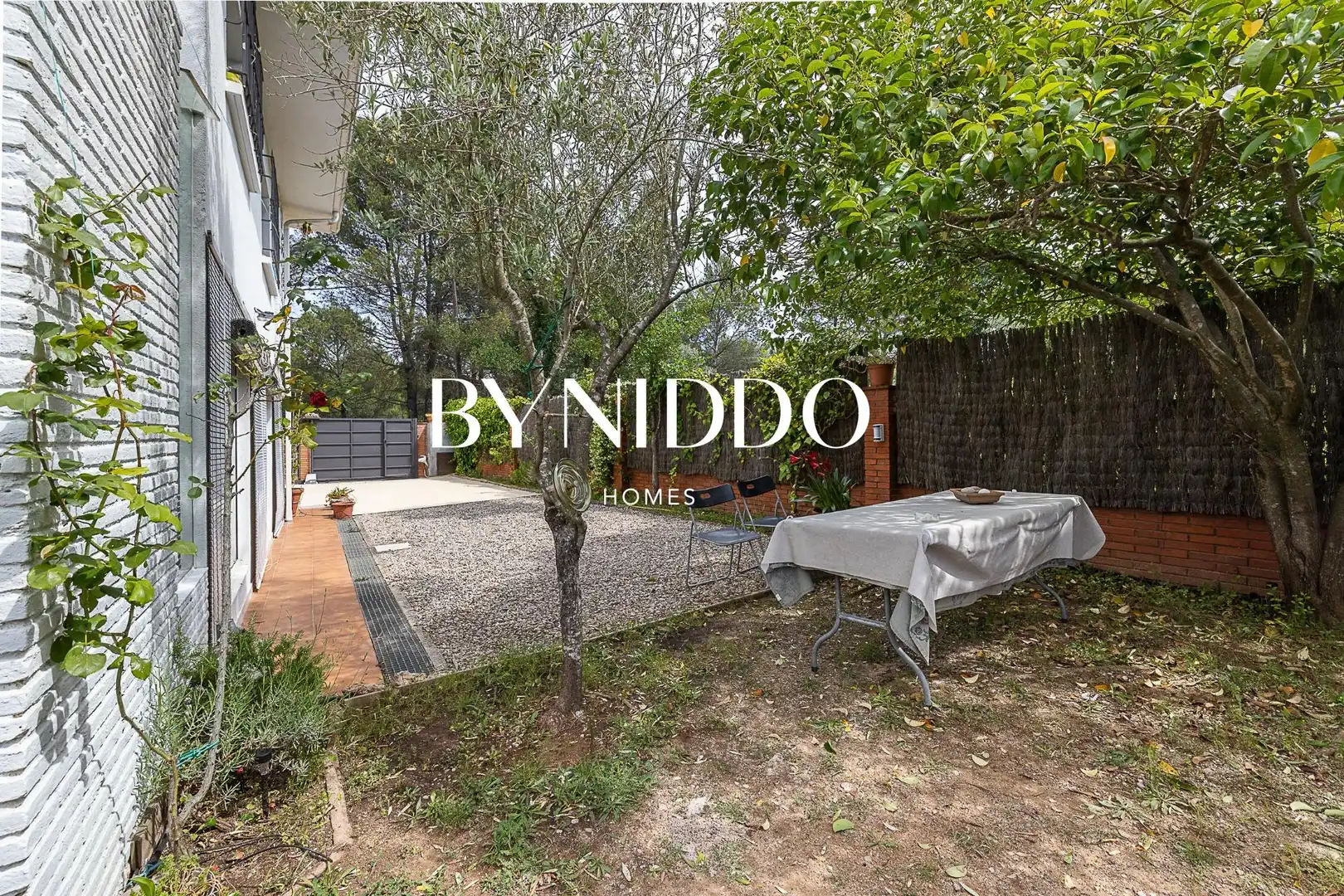 Terrassa de Casa o xalet en venda en Sant Cugat del Vallès amb Aire condicionat, Calefacció i Jardí privat