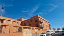 Vista exterior de Pis en venda en Vícar amb Calefacció, Terrassa i Piscina comunitària