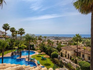 Adosado con piscina en venta en El Paraíso