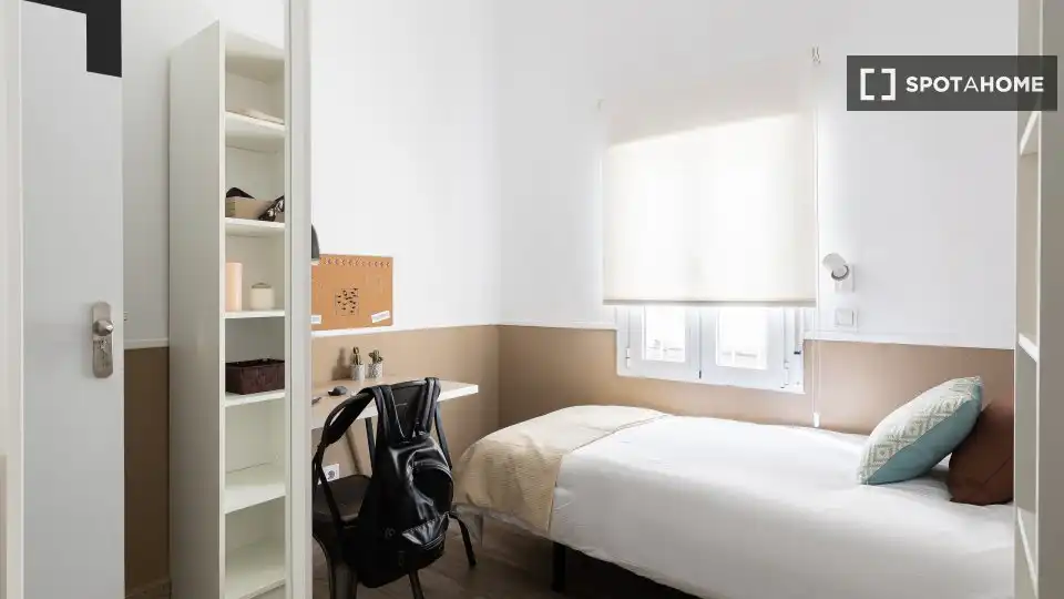 Habitación de Piso de alquiler en Getafe con Aire acondicionado, Calefacción y Amueblado